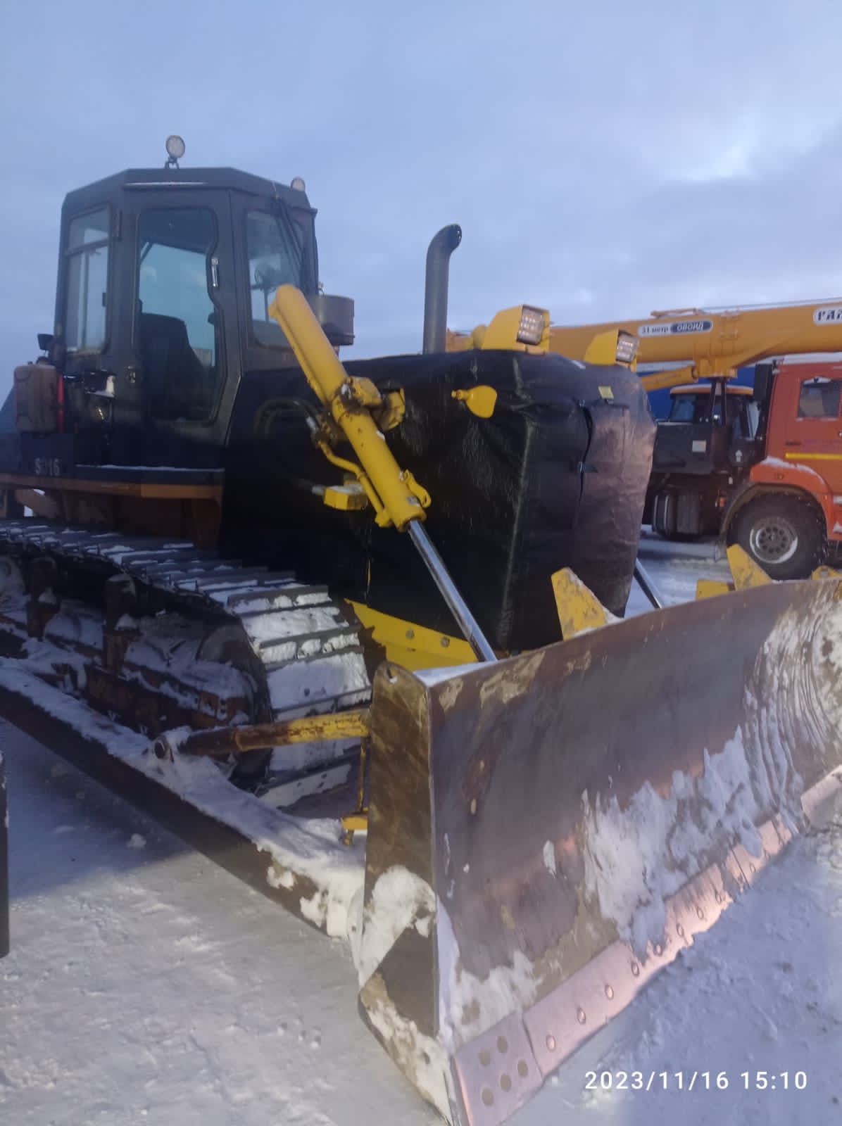 Утеплитель капота SD32 VR Утеплитель капота SD32 VR