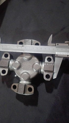 Крестовина карданного вала IS9670/ G5-6128/ZL30G/Т-140 (L-145 мм, уши 61 мм, 8 отв) Крестовина карданного вала IS9670/ G5-6128/ZL30G/Т-140 (L-145 мм, уши 61 мм, 8 отв)
