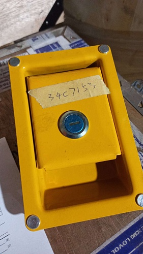 Замок капота 34C7153 Замок капота 34C7153